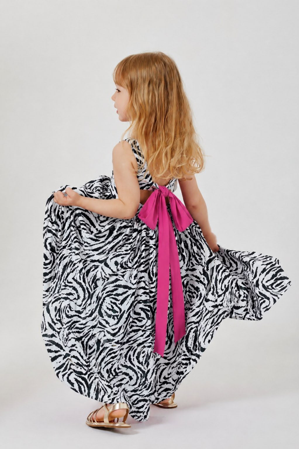 BLACK AND WHITE DRESS