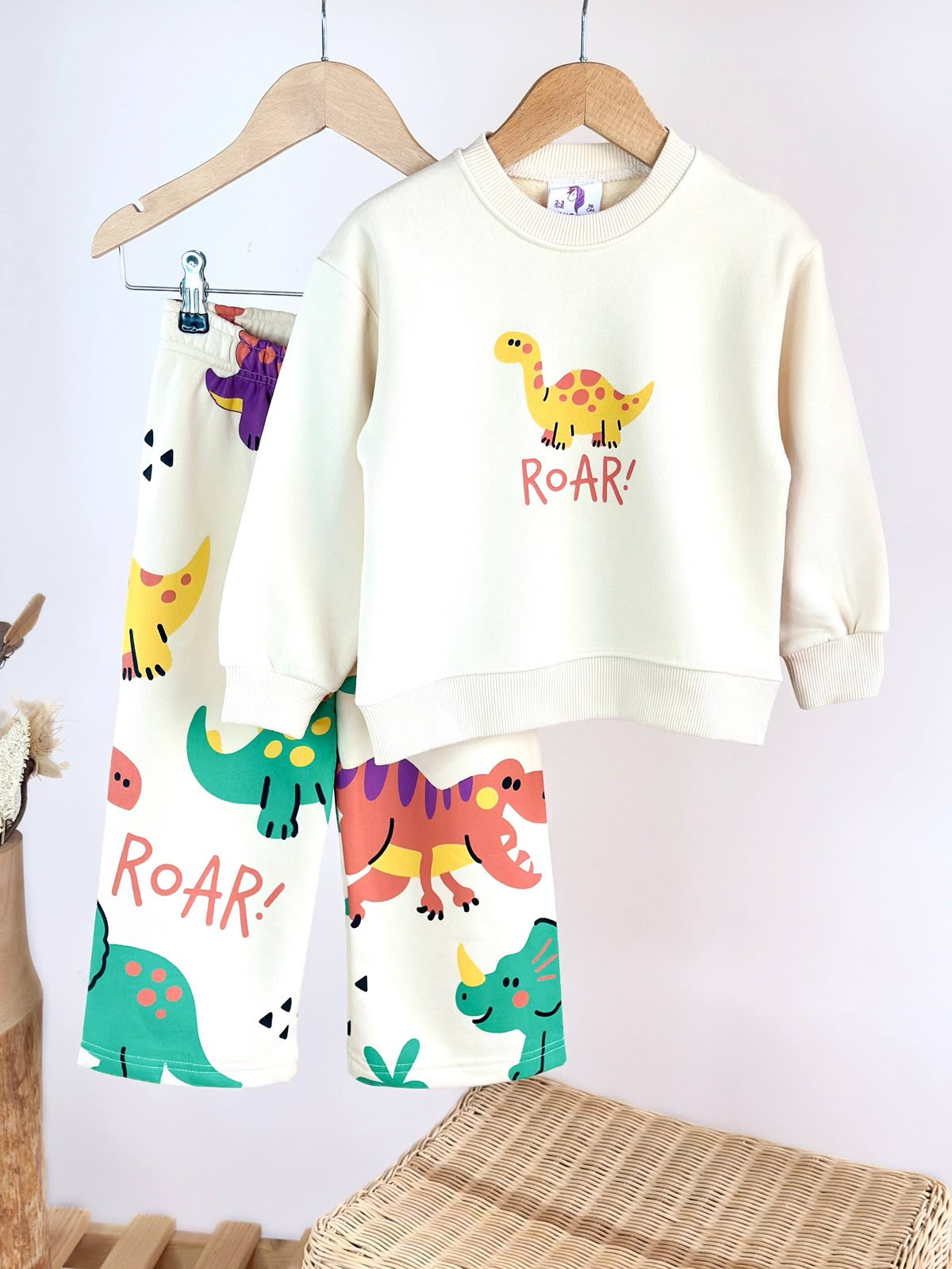 ROAR SET