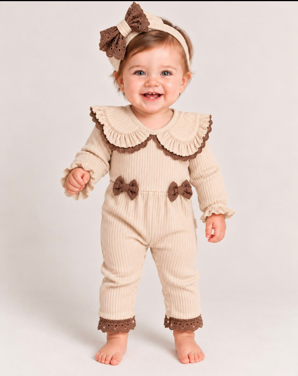 BEIGE AND BROWN BOW BODY