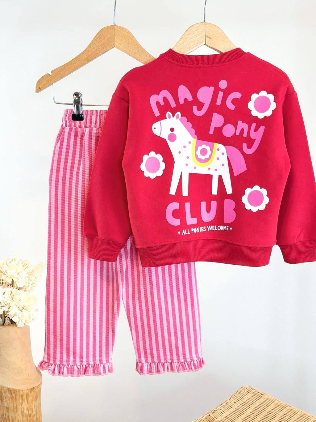 MAGIC PONY CLUB